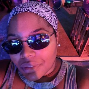 Meet your Posher, Deveda